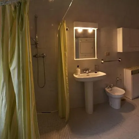 Vivienda Familiar En La Ria De Vigo